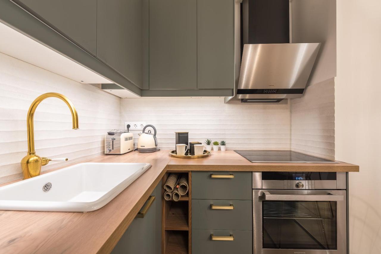 Chic And Comfort Home In Central เอเธนส์ ภายนอก รูปภาพ